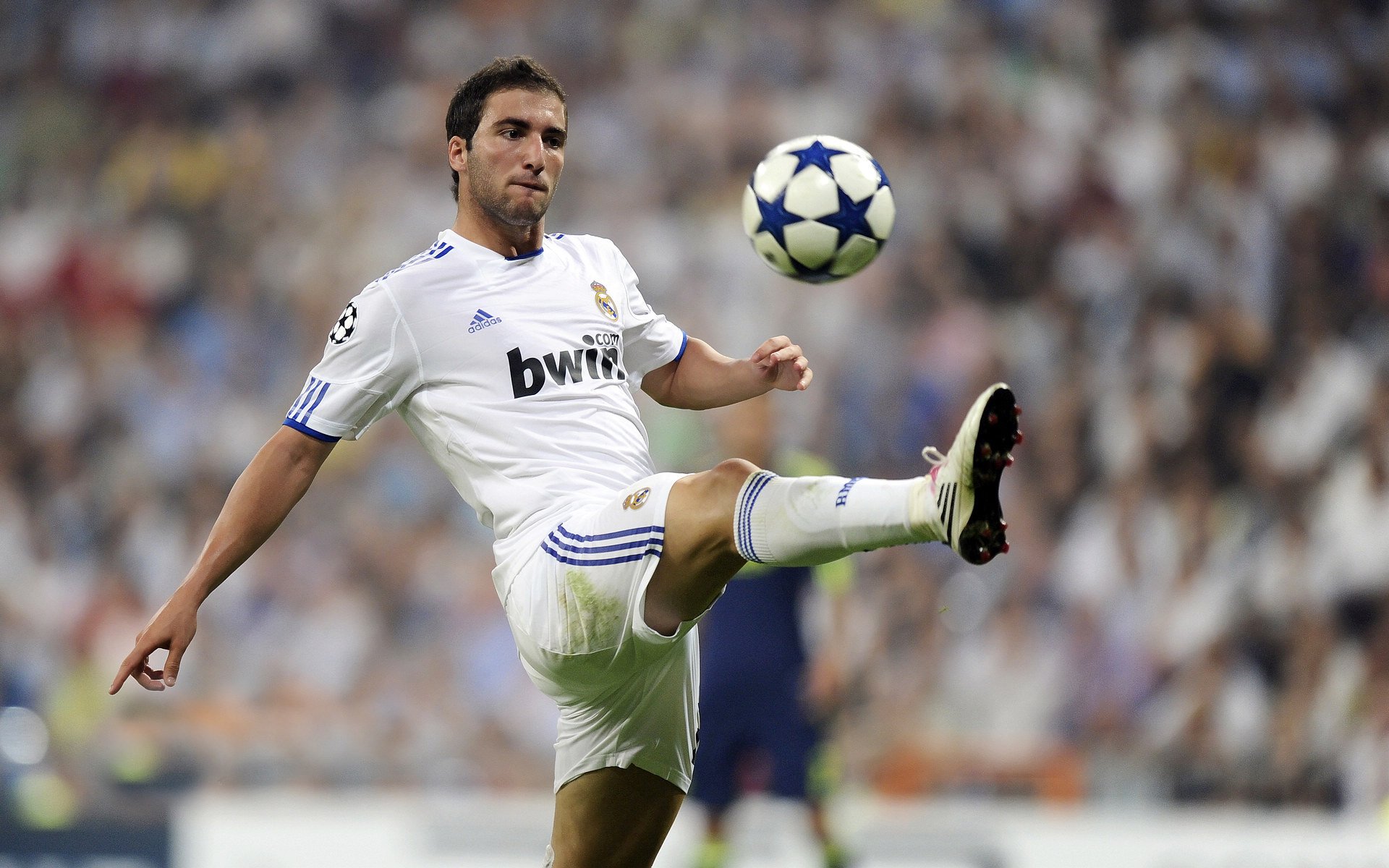 中超“川渝德比”成都蓉城客场力克重庆两江竞技 延续不败势头